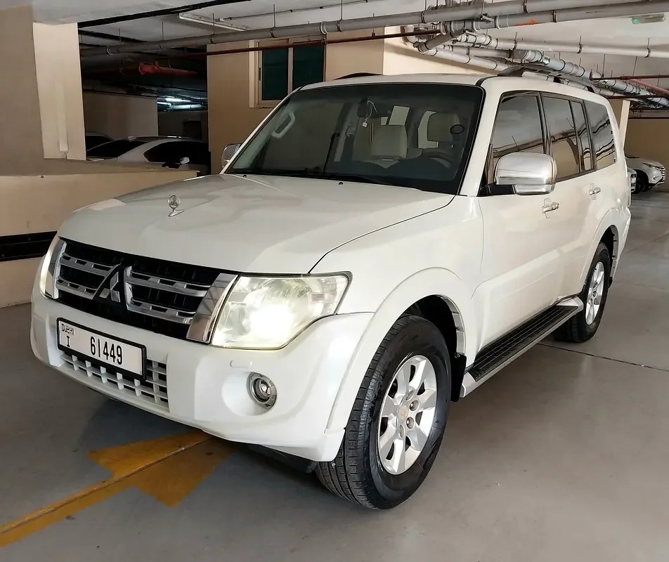 Mitsubishi Pajero 3.5 AT 4WD (189 hp)