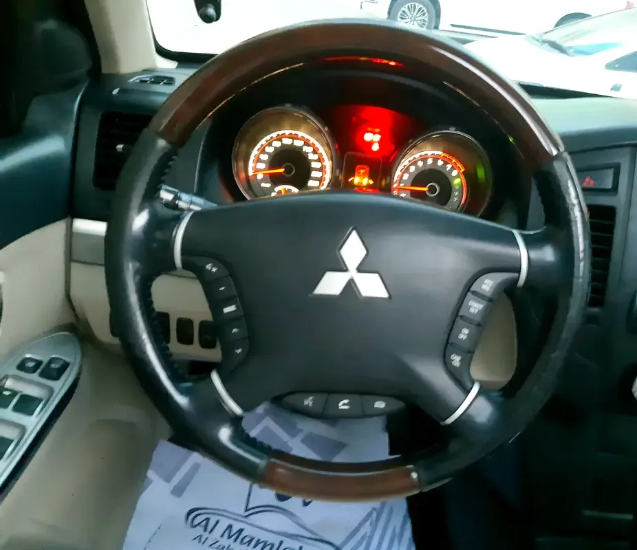 Mitsubishi Pajero 3.5 AT 4WD (189 hp) - 8