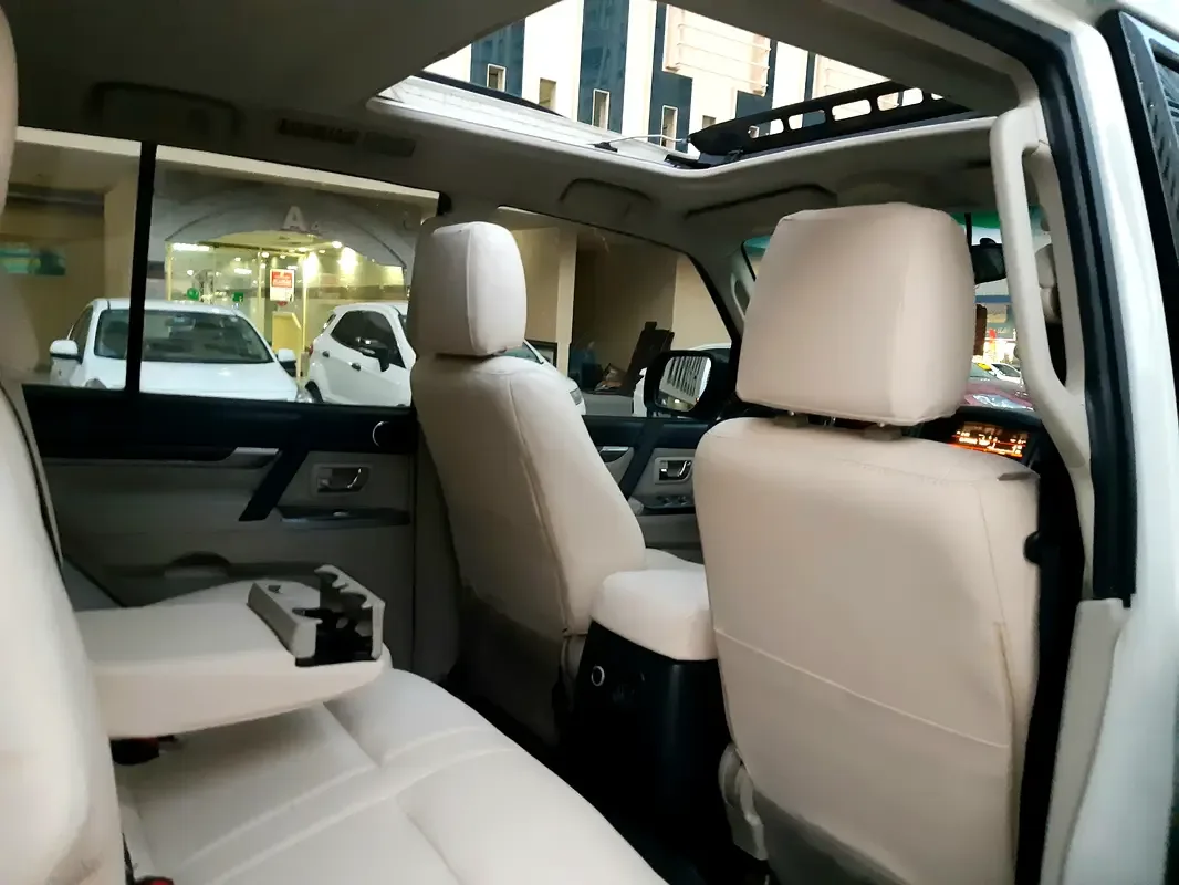 Mitsubishi Pajero 3.5 AT 4WD (189 hp) - 13