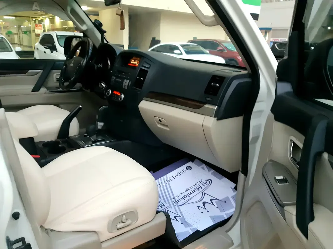 Mitsubishi Pajero 3.5 AT 4WD (189 hp) - 12