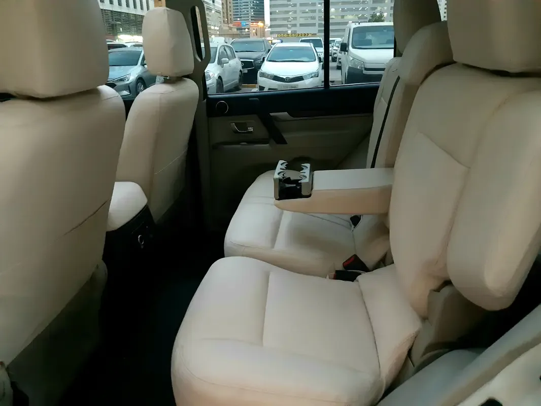 Mitsubishi Pajero 3.5 AT 4WD (189 hp) - 16