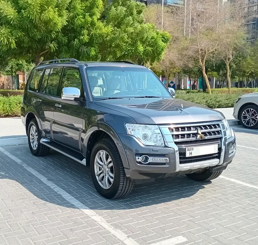 Mitsubishi Pajero 3.8 AT (243 hp)