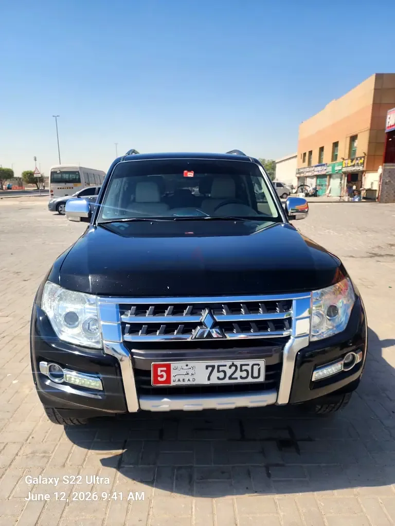 Mitsubishi Pajero 3.8 AT (243 hp)