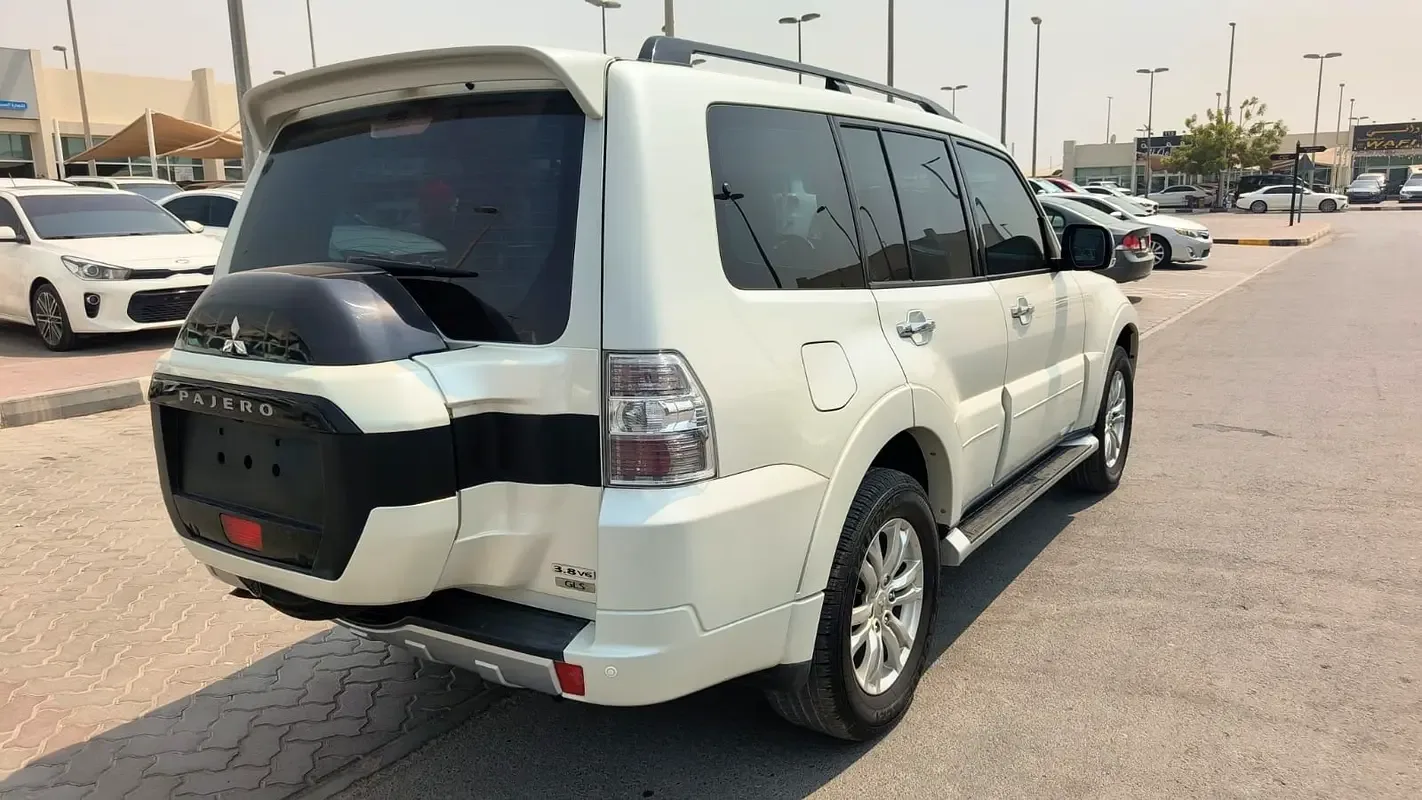 Mitsubishi Pajero 3.8 AT (243 حصان) - 4