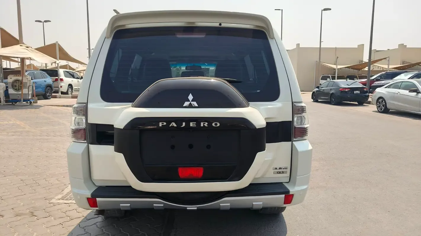 Mitsubishi Pajero 3.8 AT (243 حصان) - 8
