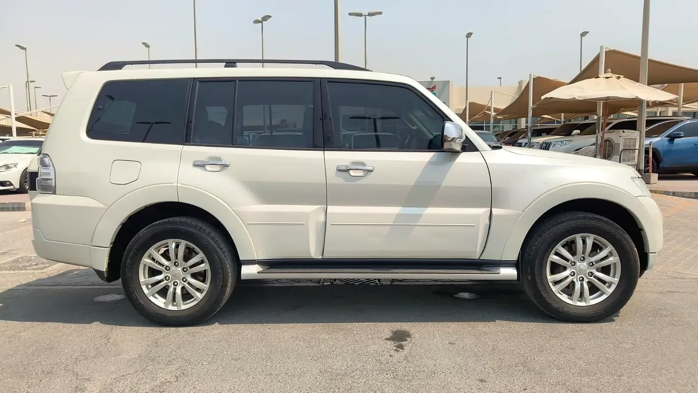 Mitsubishi Pajero 3.8 AT (243 حصان) - 6