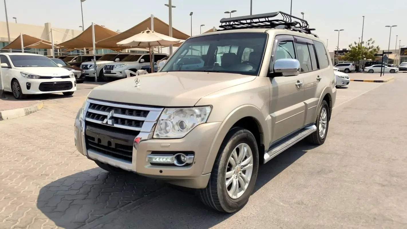 Mitsubishi Pajero 3.8 AT (243 hp)