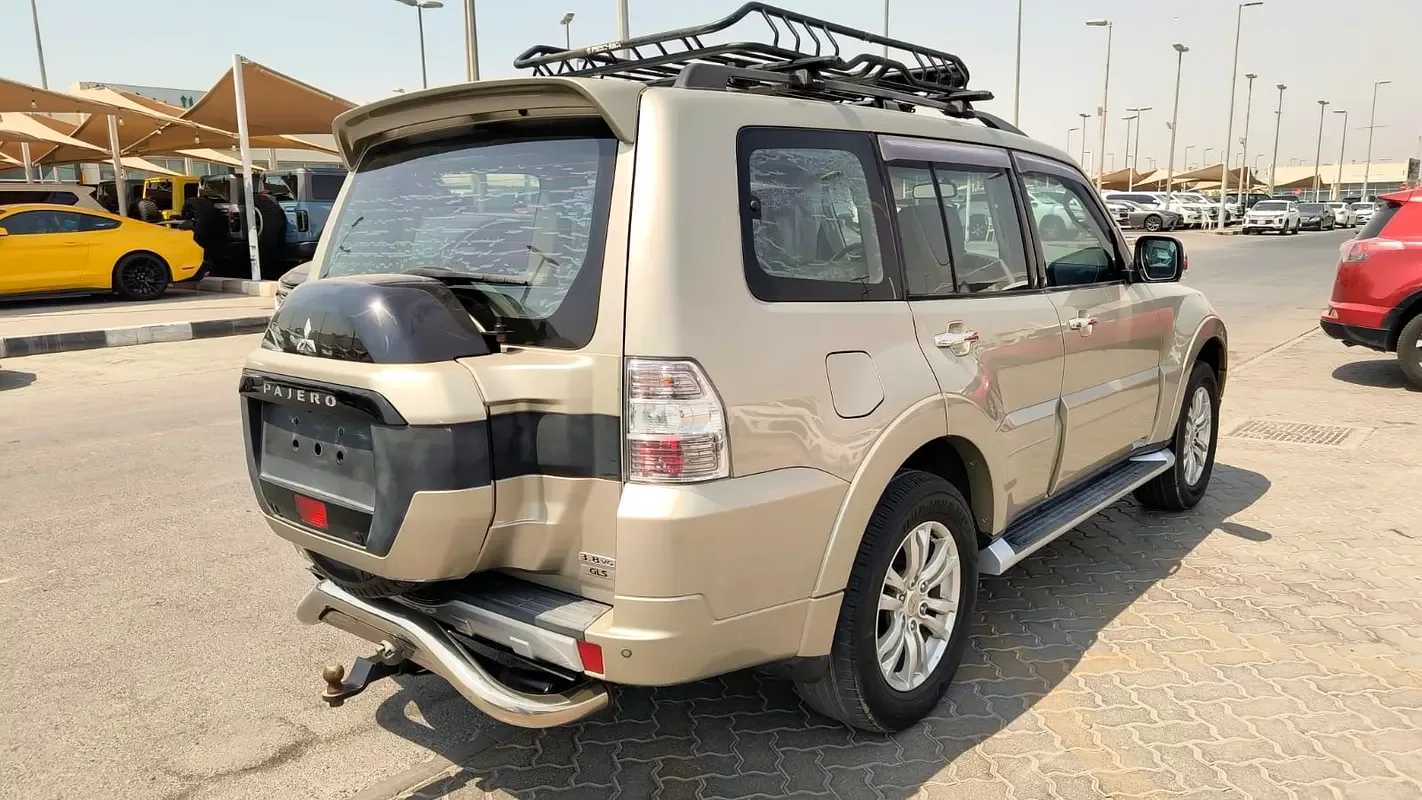 Mitsubishi Pajero 3.8 AT (243 hp) - 5