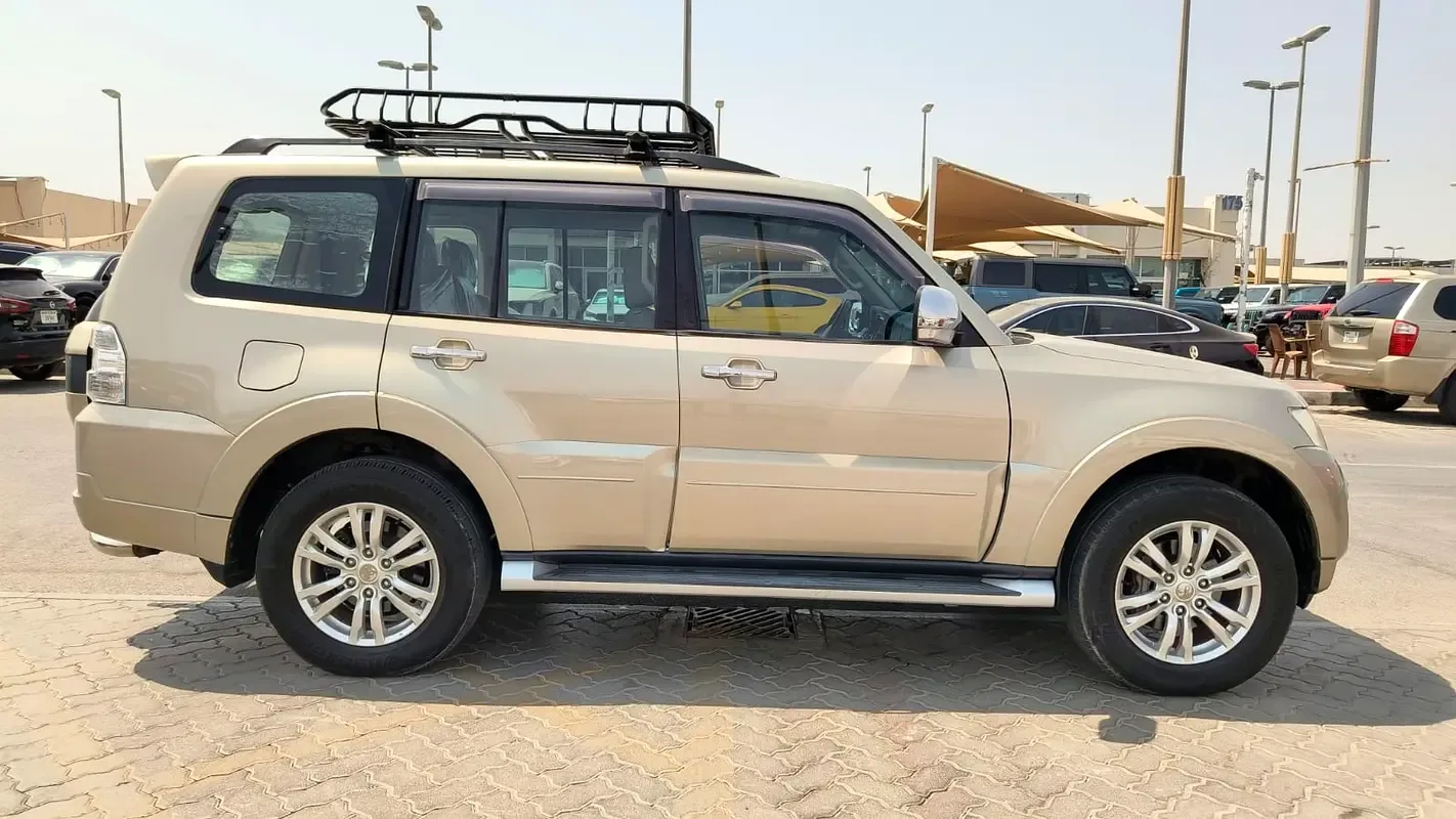 Mitsubishi Pajero 3.8 AT (243 hp) - 7