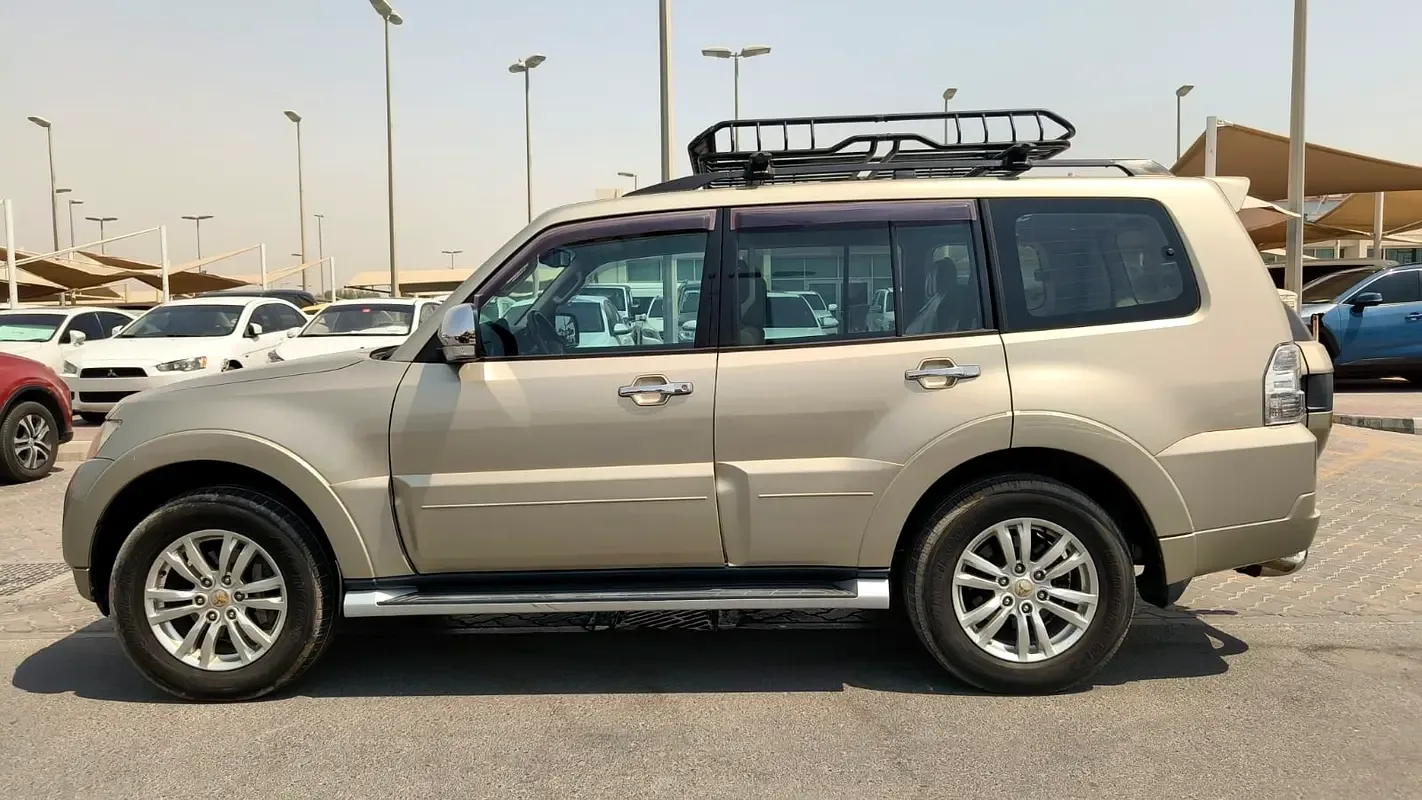 Mitsubishi Pajero 3.8 AT (243 hp) - 6