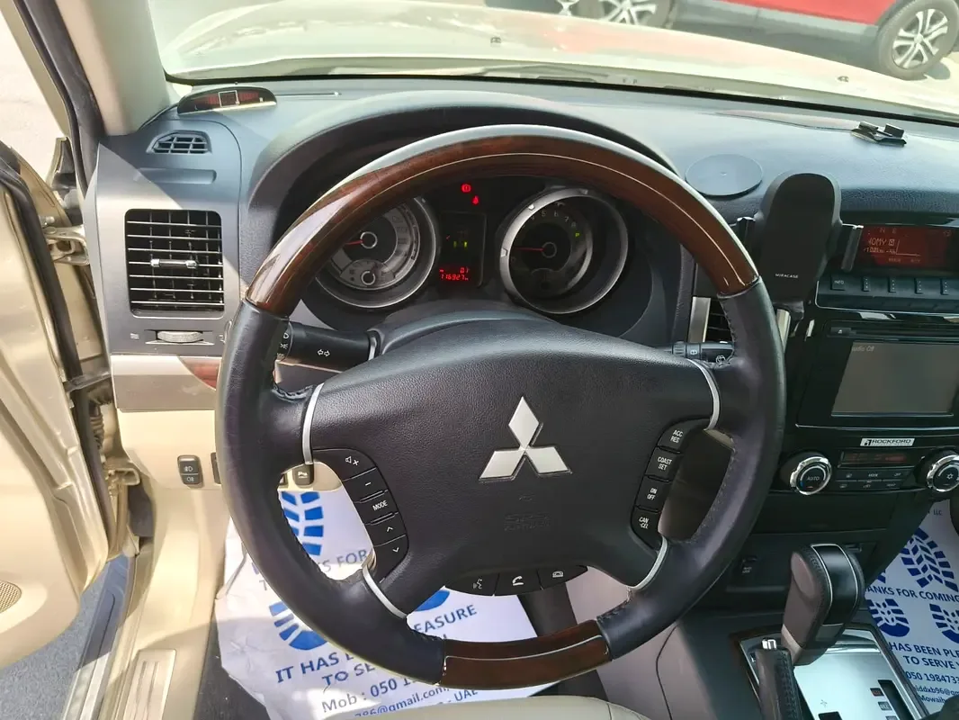 Mitsubishi Pajero 3.8 AT (243 hp) - 14