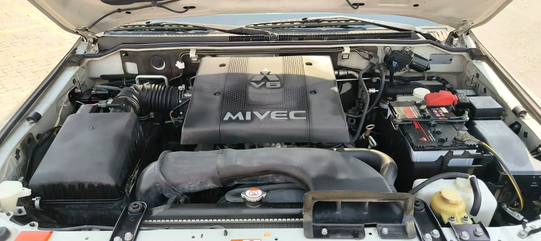 Mitsubishi Pajero 3.8 AT (243 hp) - 15