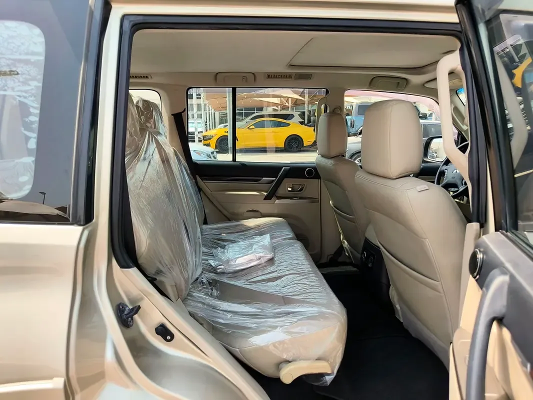 Mitsubishi Pajero 3.8 AT (243 hp) - 20