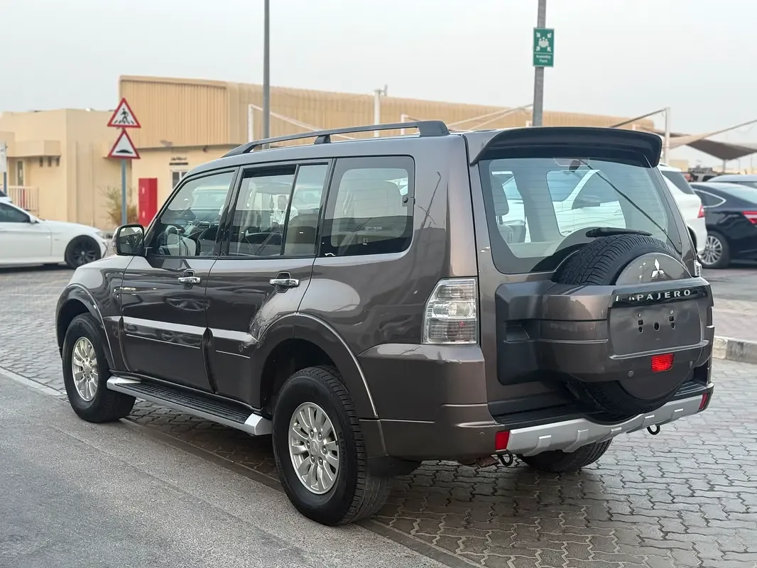 Mitsubishi Pajero 3.8 AT (243 حصان) - 5