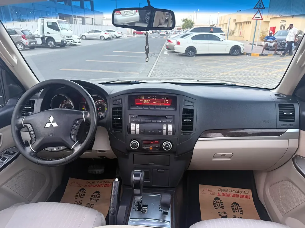 Mitsubishi Pajero 3.8 AT (243 حصان) - 11