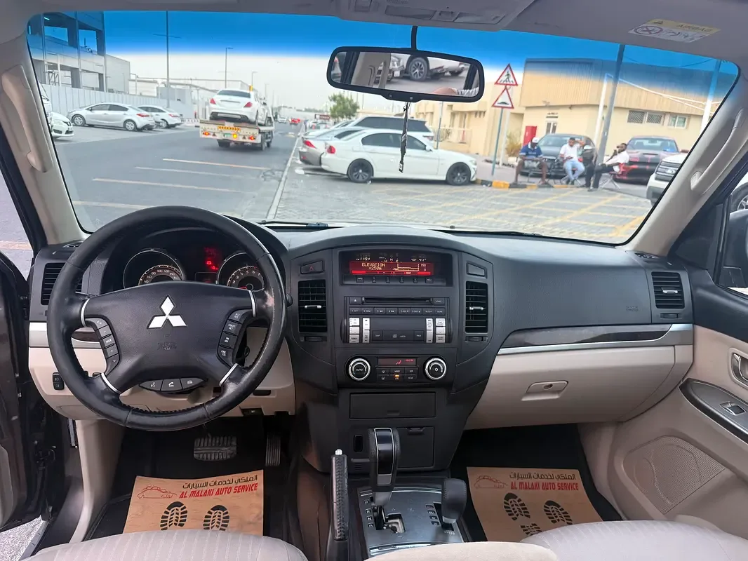 Mitsubishi Pajero 3.8 AT (243 حصان) - 14