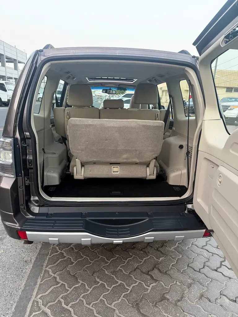 Mitsubishi Pajero 3.8 AT (243 حصان) - 15