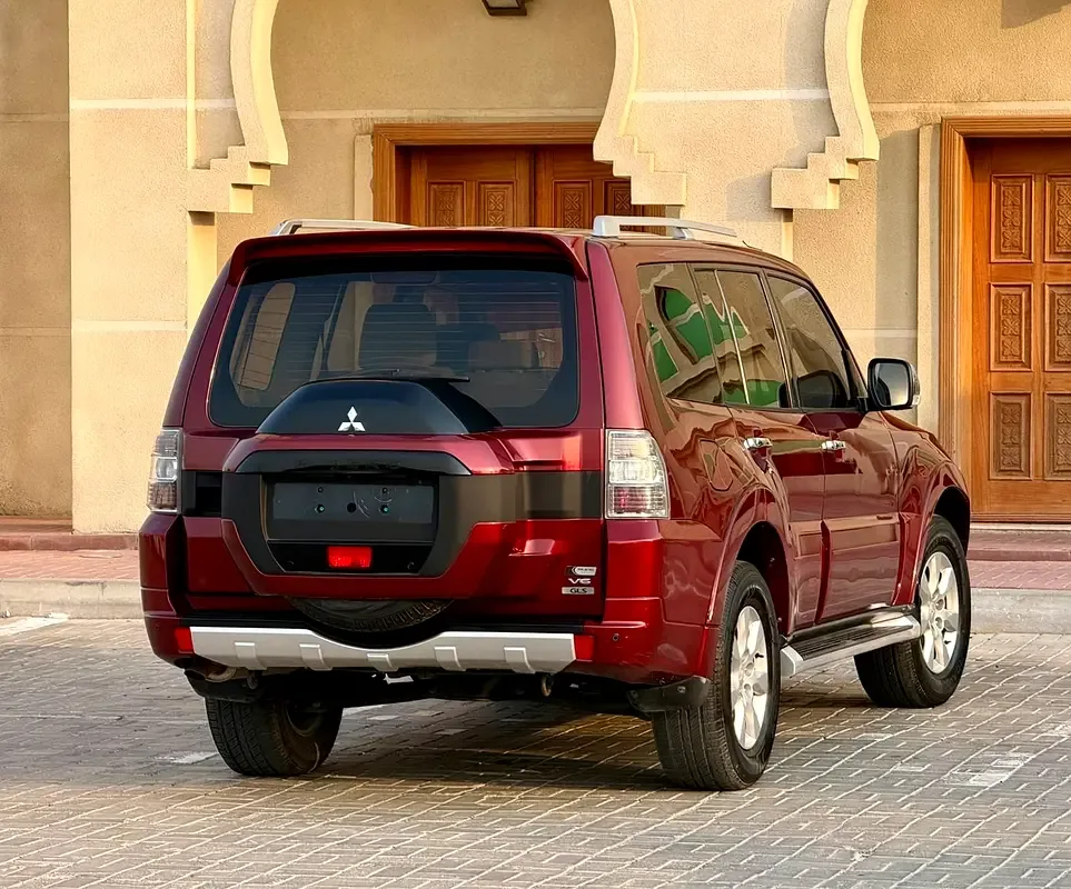 Mitsubishi Pajero 3.8 AT (243 hp) - 4