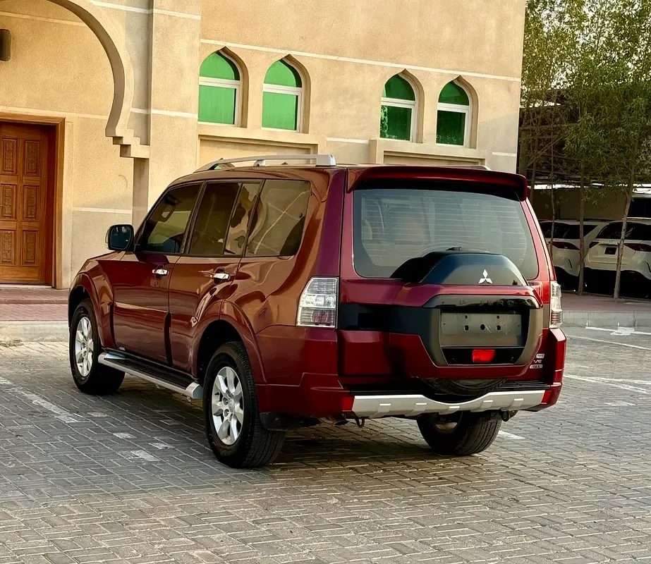 Mitsubishi Pajero 3.8 AT (243 hp) - 6