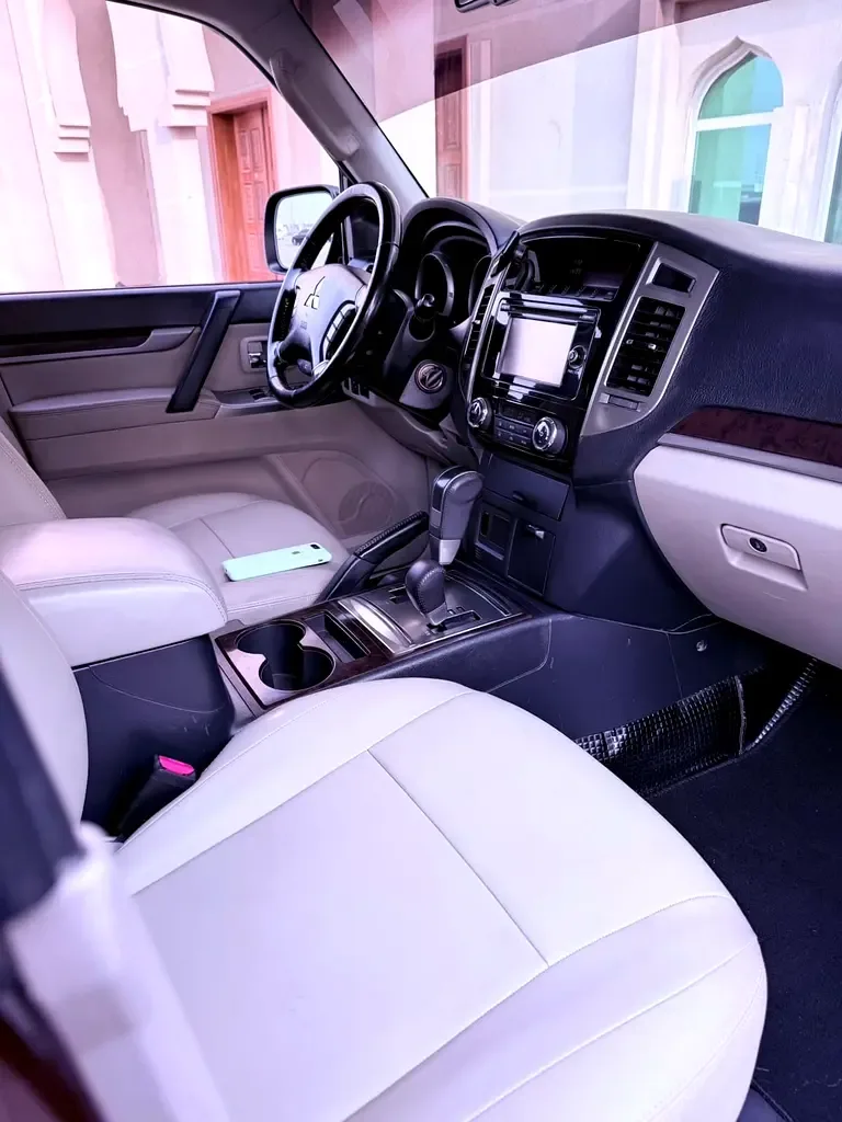 Mitsubishi Pajero 3.8 AT (243 hp) - 7