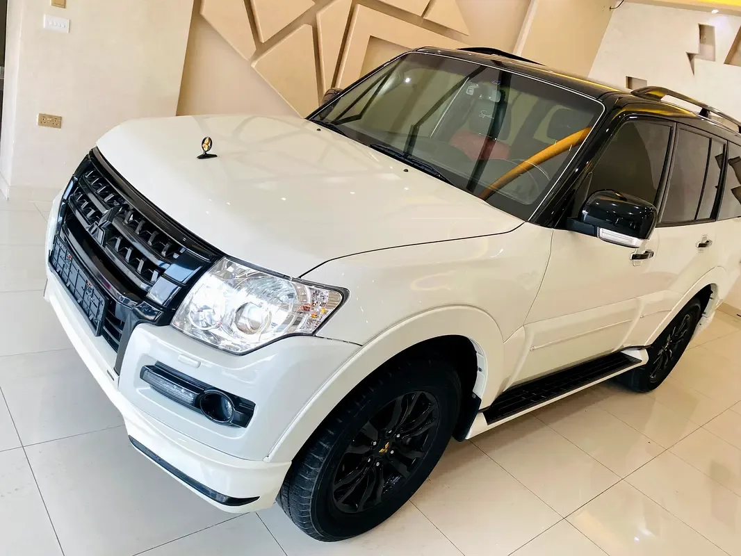 Mitsubishi Pajero 3.8 AT (243 حصان) - 2