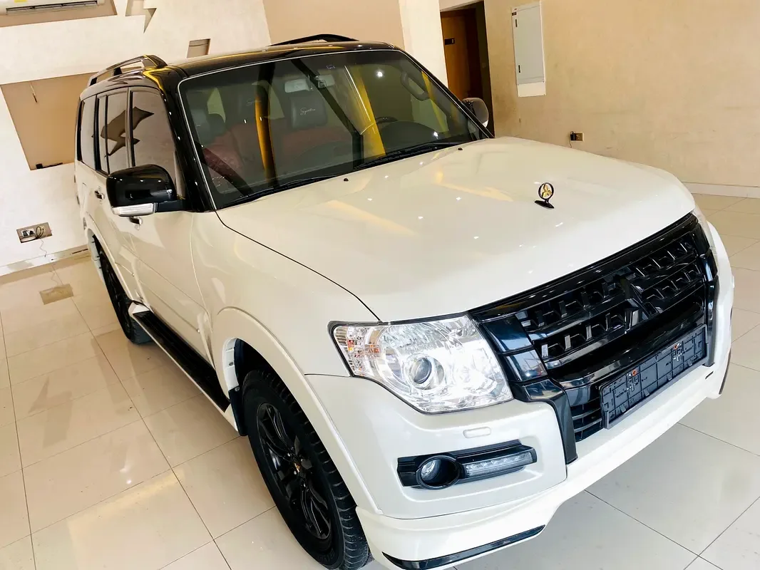 Mitsubishi Pajero 3.8 AT (243 حصان) - 3