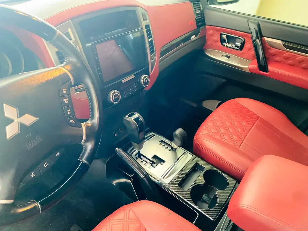 Mitsubishi Pajero 3.8 AT (243 حصان) - 14