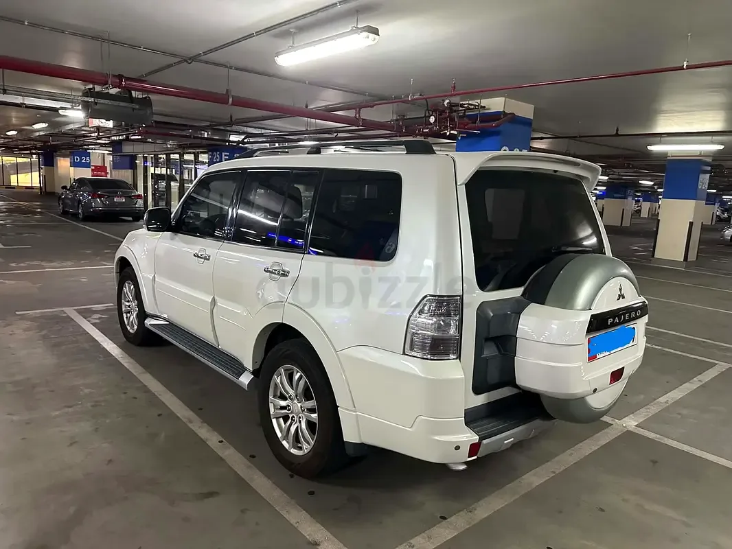 Mitsubishi Pajero 3.8 AT (243 حصان) - 2