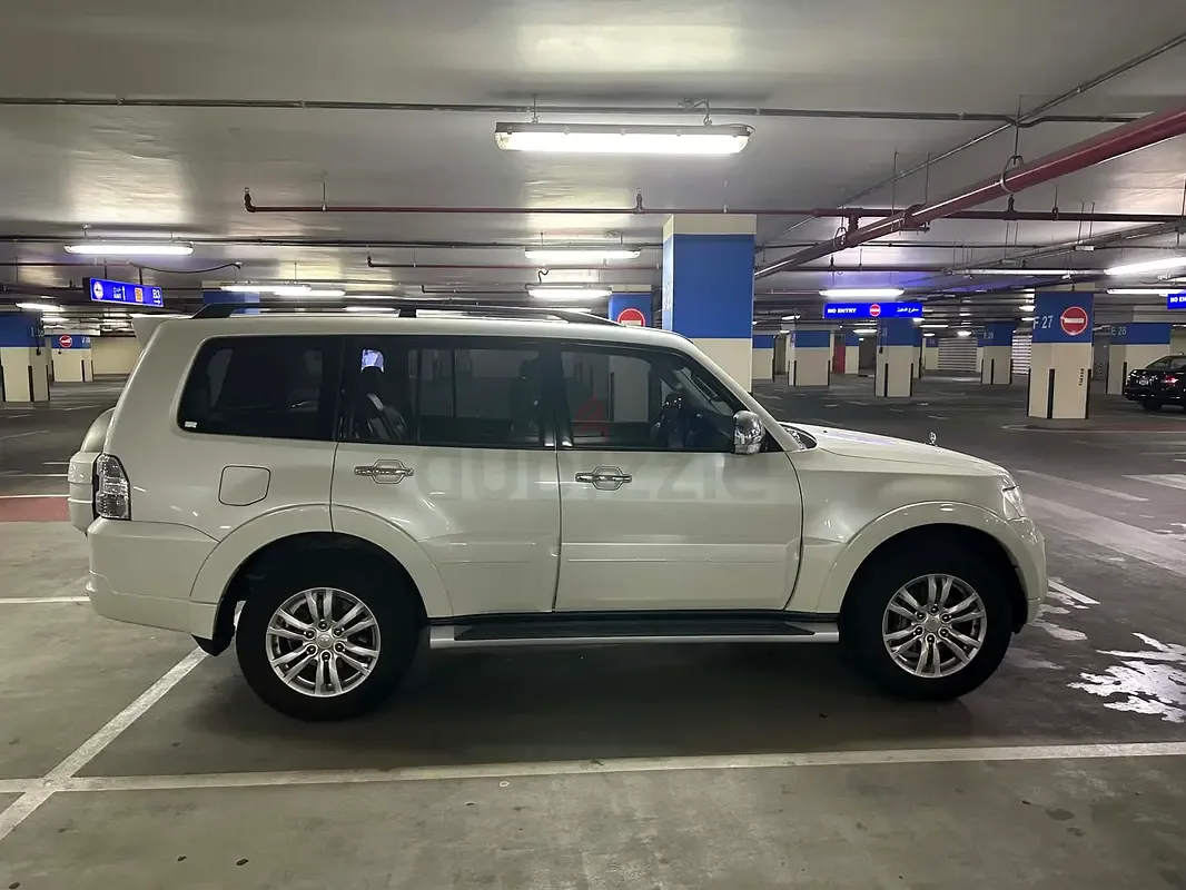 Mitsubishi Pajero 3.8 AT (243 حصان) - 9