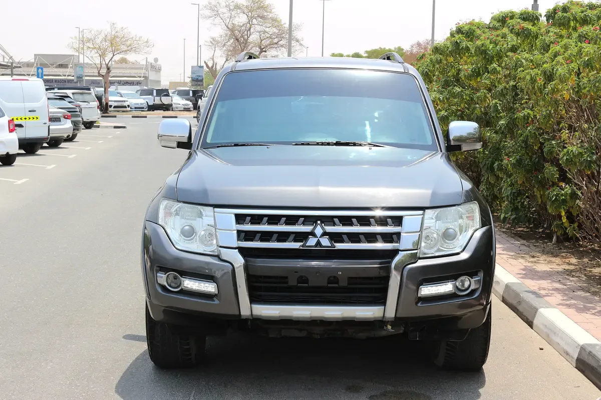Mitsubishi Pajero 3.8 AT (243 hp) - 2