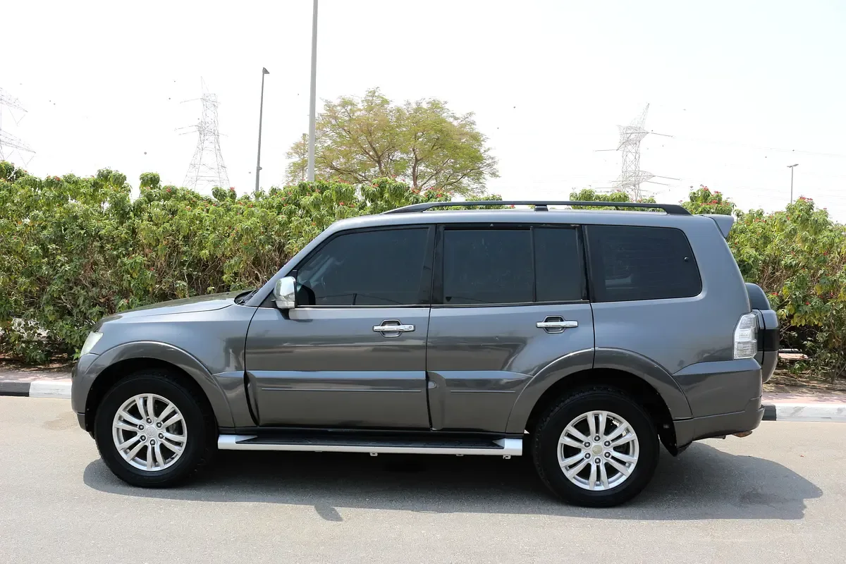 Mitsubishi Pajero 3.8 AT (243 hp) - 7