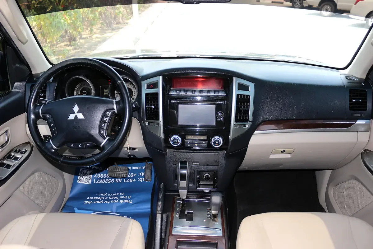 Mitsubishi Pajero 3.8 AT (243 hp) - 10