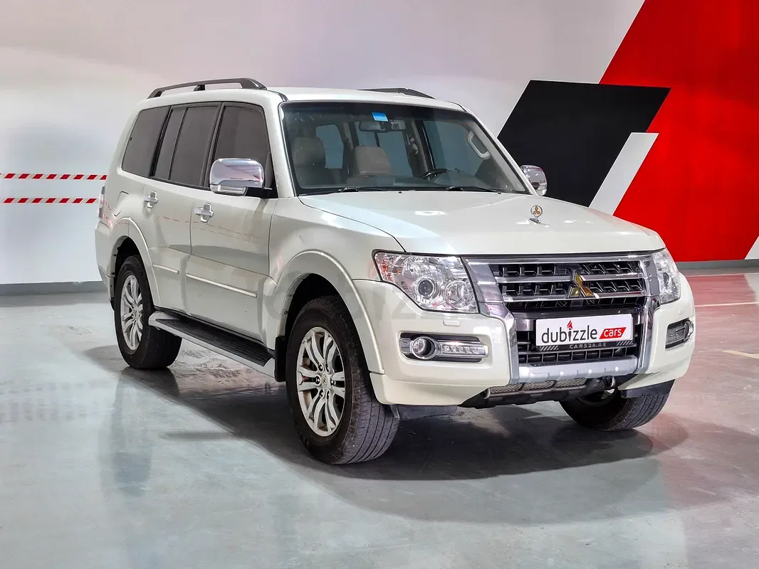 Mitsubishi Pajero 3.8 AT (243 hp)