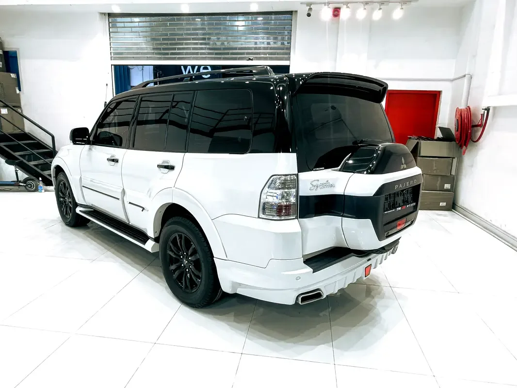 Mitsubishi Pajero 3.8 AT (243 hp) - 6