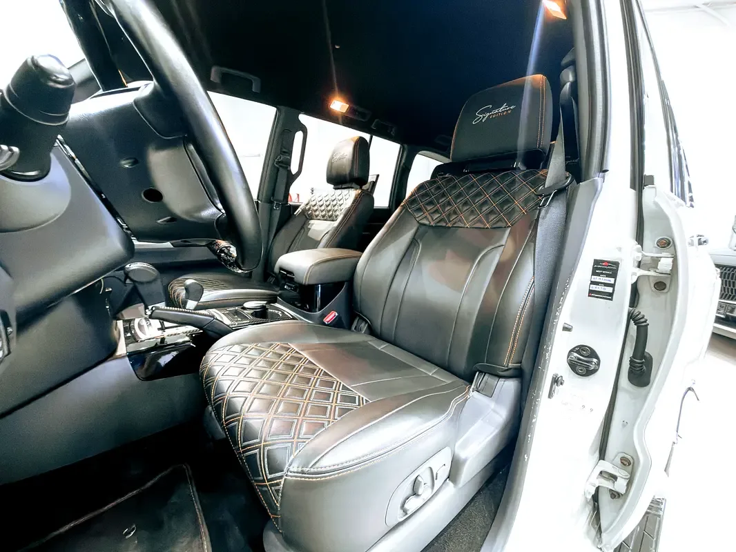 Mitsubishi Pajero 3.8 AT (243 hp) - 9