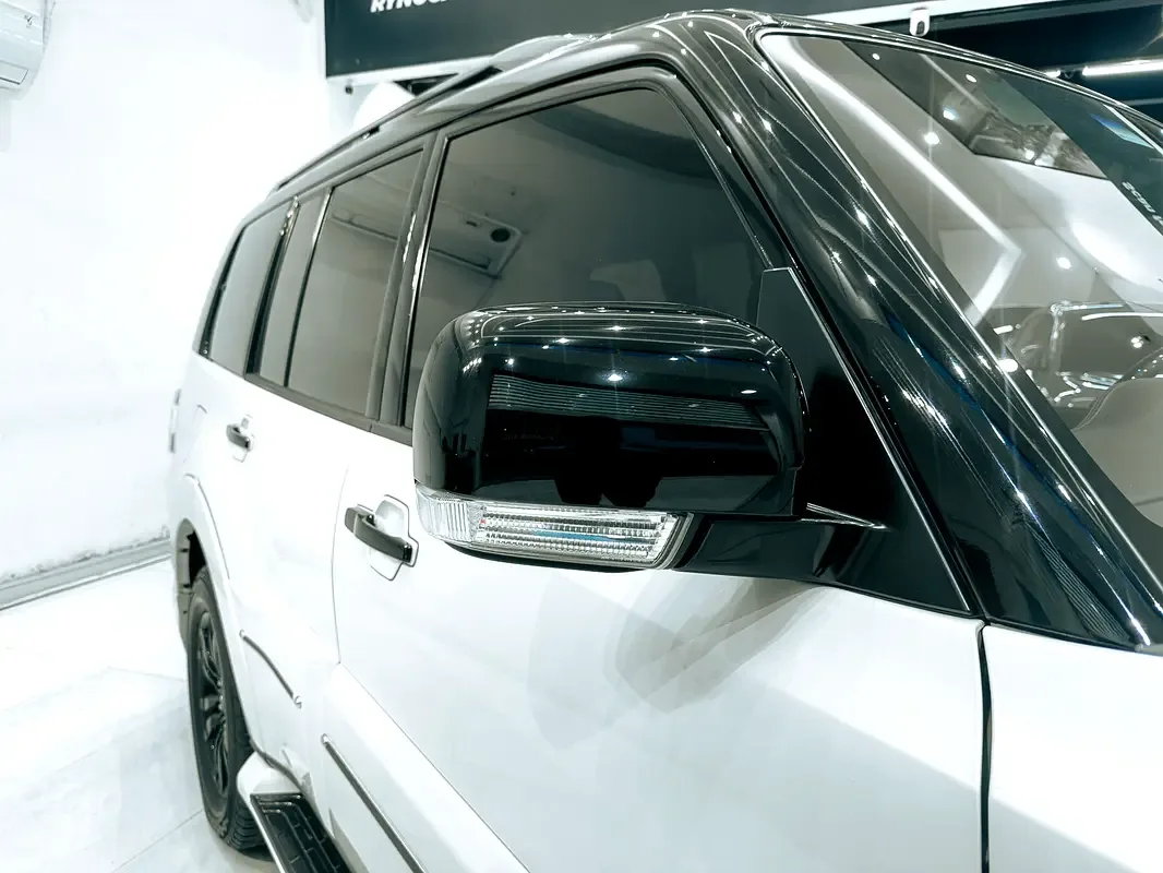Mitsubishi Pajero 3.8 AT (243 hp) - 17