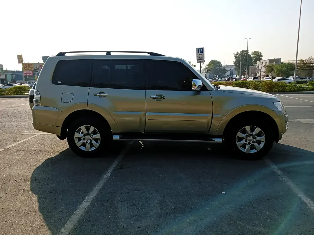 Mitsubishi Pajero 3.8 AT (243 hp) - 4