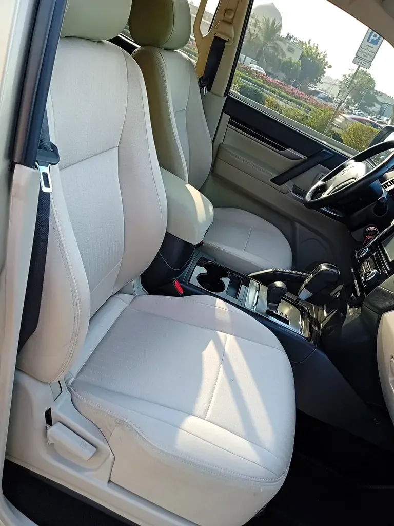 Mitsubishi Pajero 3.8 AT (243 hp) - 12