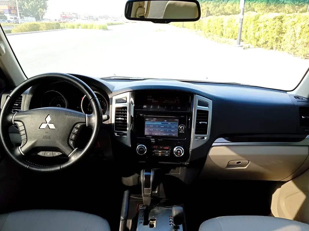 Mitsubishi Pajero 3.8 AT (243 hp) - 13