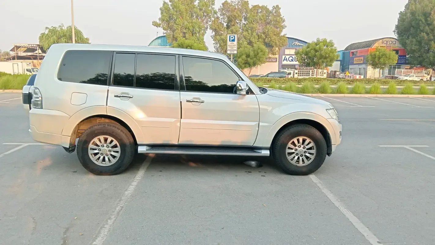 Mitsubishi Pajero 3.8 AT (243 hp) - 3