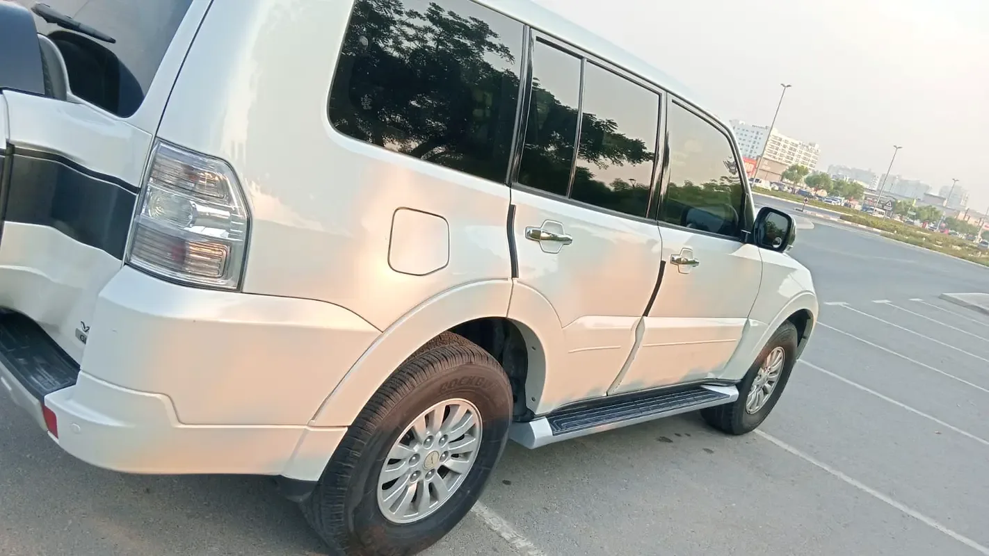 Mitsubishi Pajero 3.8 AT (243 hp) - 7