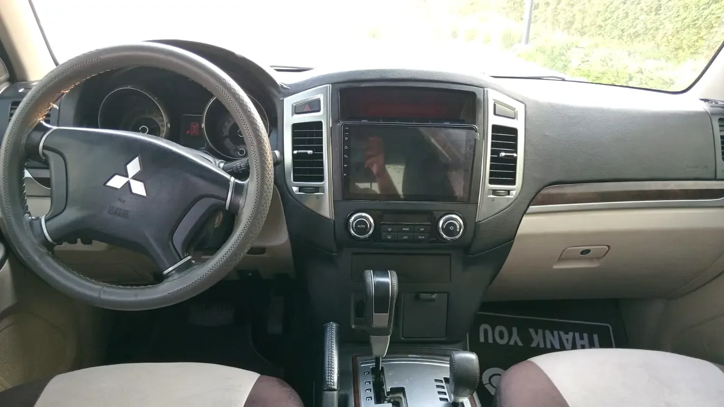 Mitsubishi Pajero 3.8 AT (243 hp) - 15