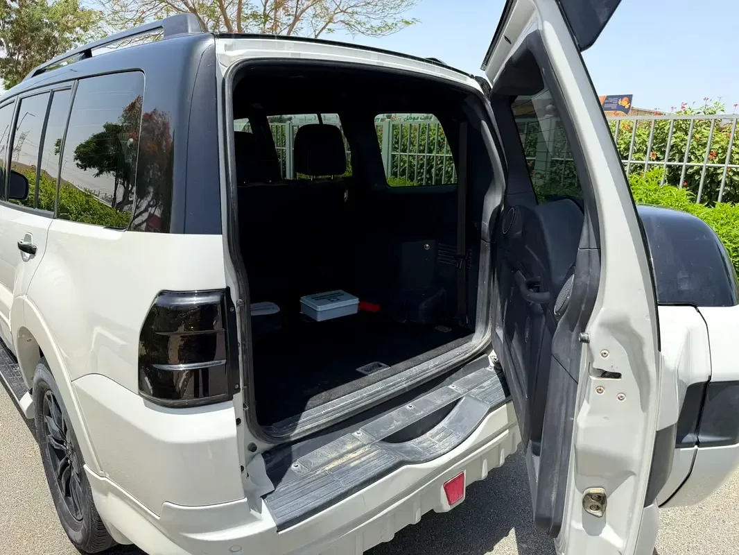 Mitsubishi Pajero 3.8 AT (243 حصان) - 7