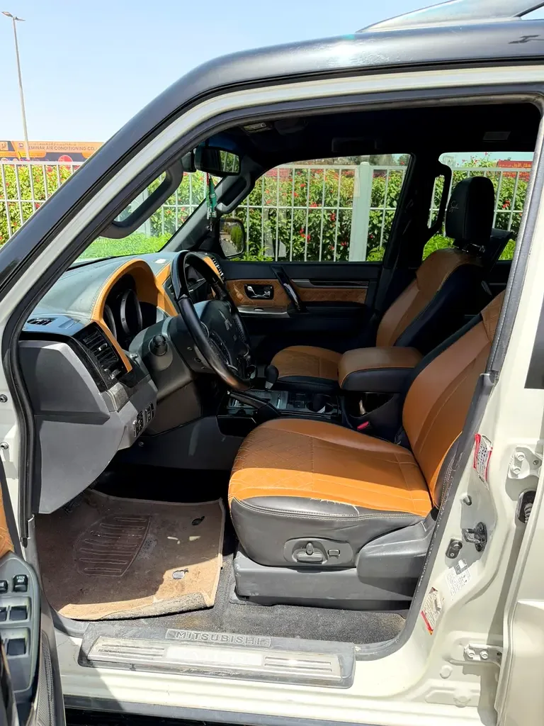 Mitsubishi Pajero 3.8 AT (243 حصان) - 11