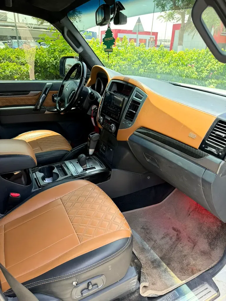 Mitsubishi Pajero 3.8 AT (243 حصان) - 17