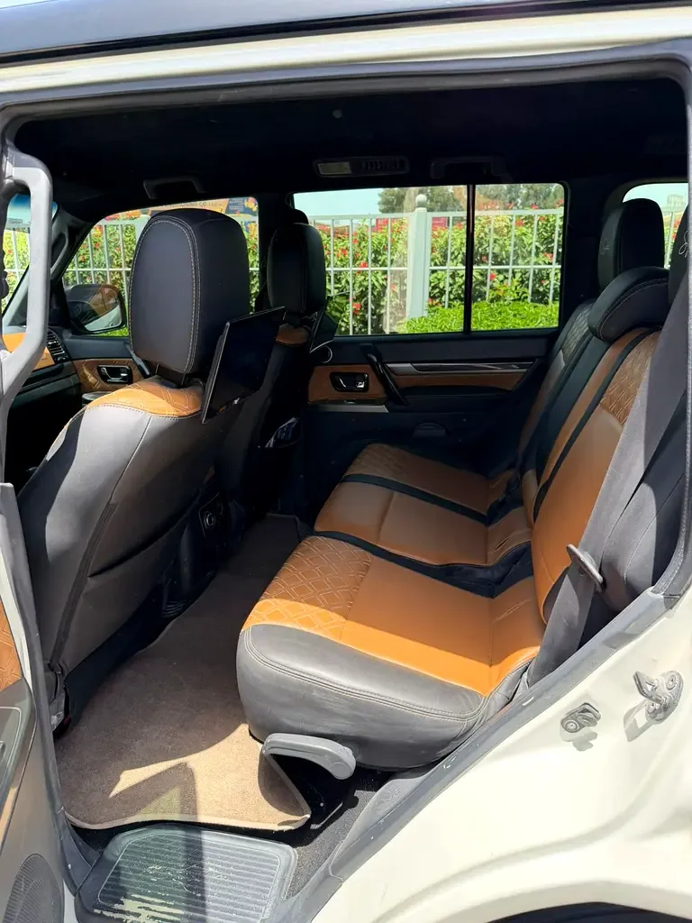Mitsubishi Pajero 3.8 AT (243 حصان) - 15
