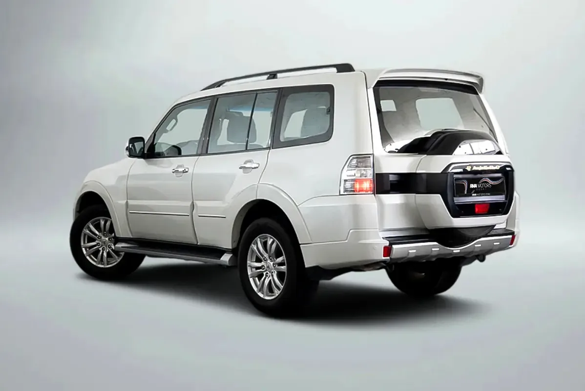 Mitsubishi Pajero 3.8 AT (243 hp) - 2