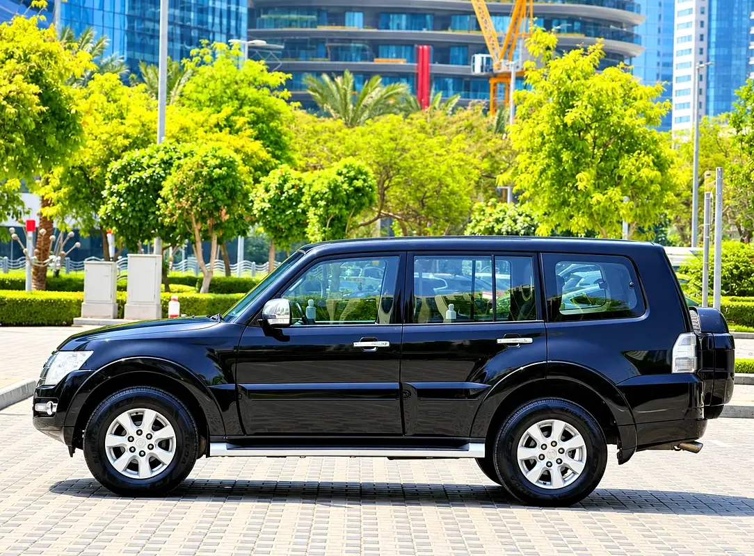 Mitsubishi Pajero 3.8 AT (243 hp) - 9