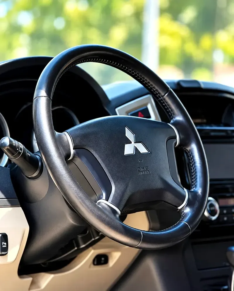 Mitsubishi Pajero 3.8 AT (243 hp) - 11