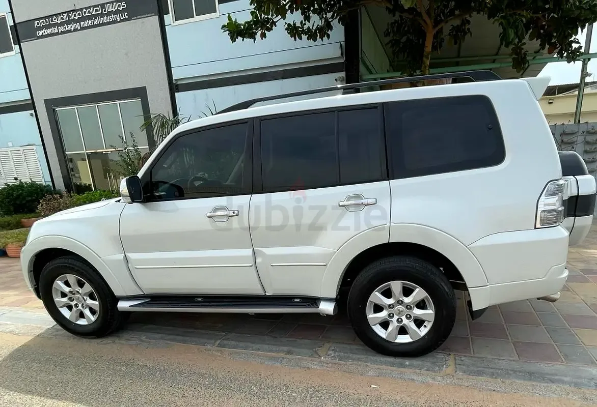 Mitsubishi Pajero 3.8 AT (243 hp) - 6